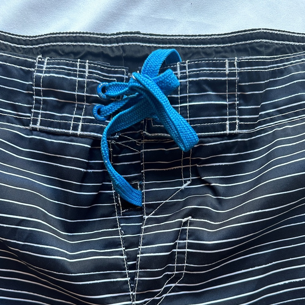 Hang Ten Men’s Striped Blue Ombre Board Shorts - Picture 4 of 5